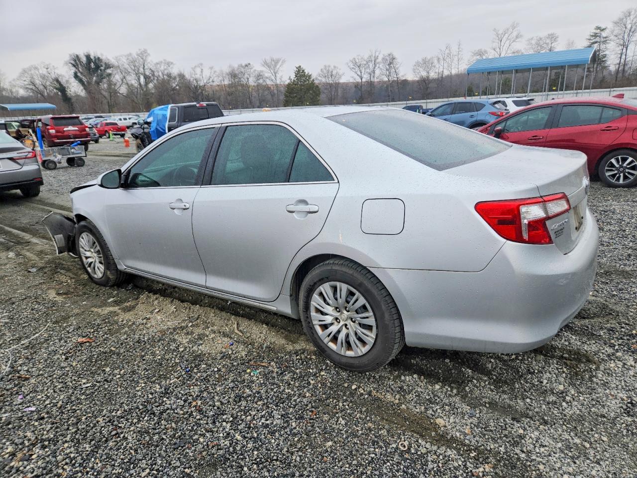 2013 TOYOTA CAMRY L photo 3
