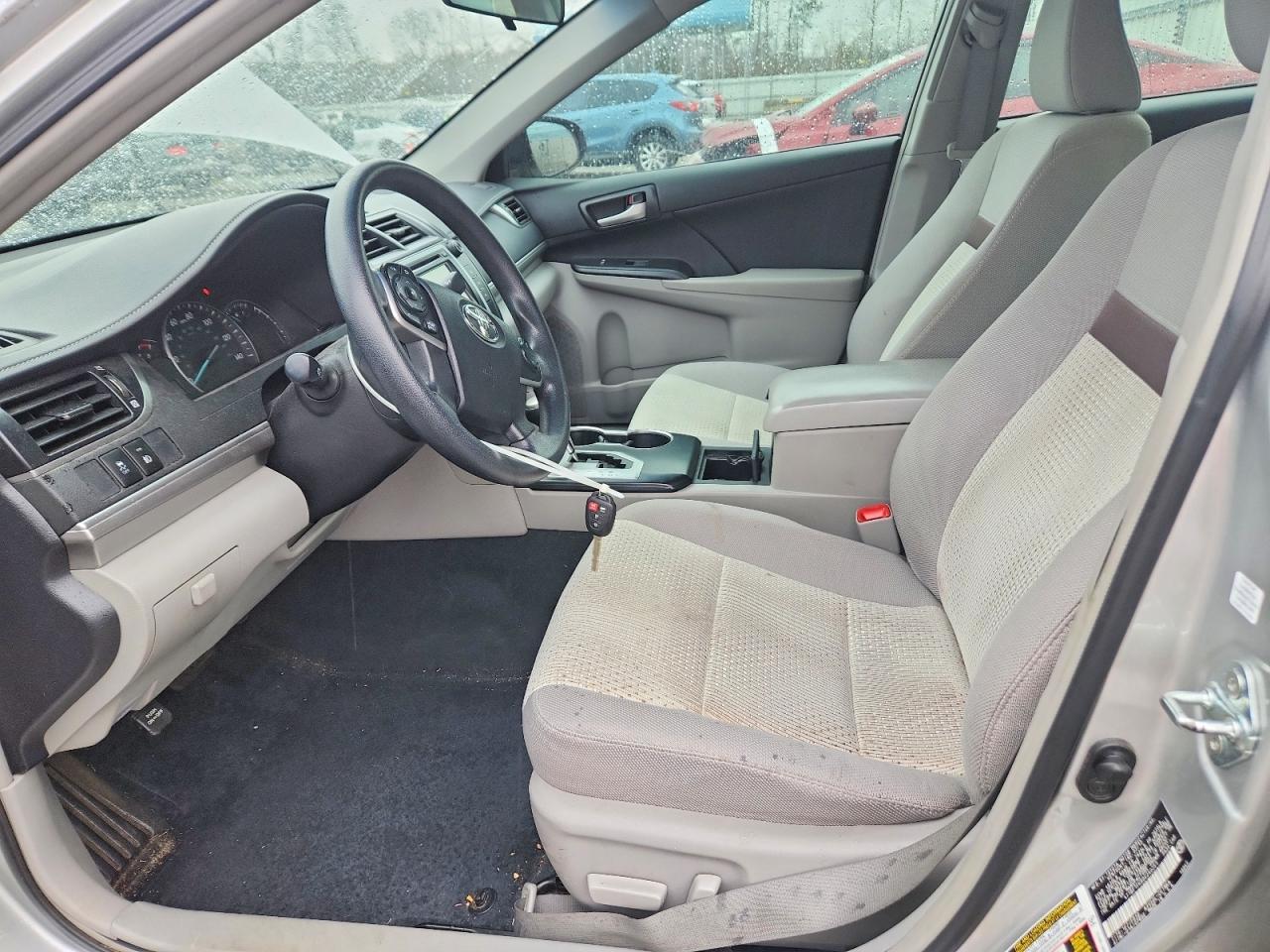 2013 TOYOTA CAMRY L photo 13