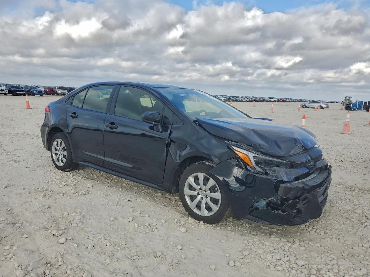 2024 TOYOTA COROLLA LE photo 4