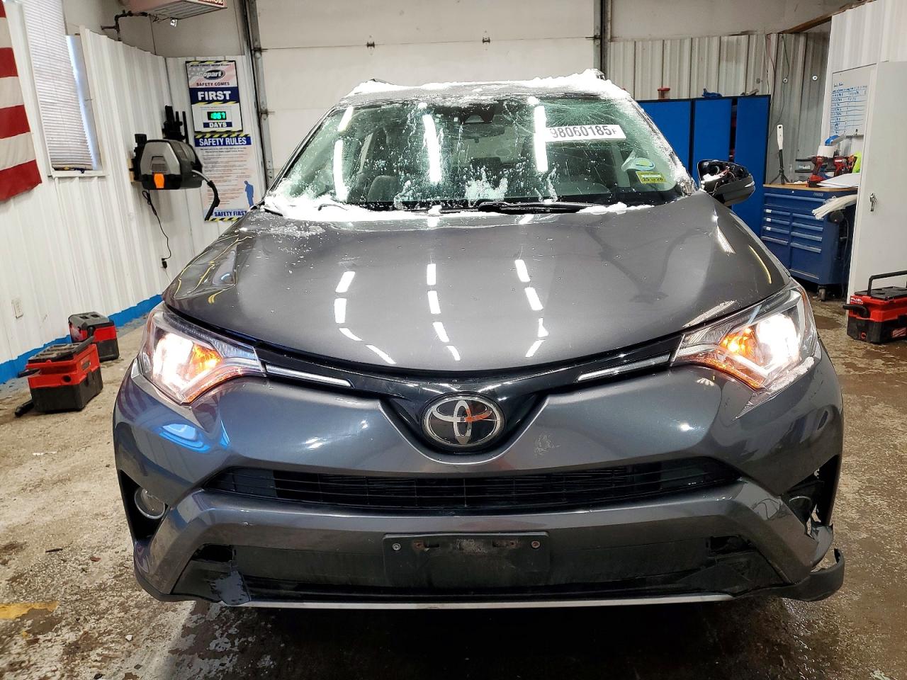 2018 TOYOTA RAV4 ADVENTURE photo 5