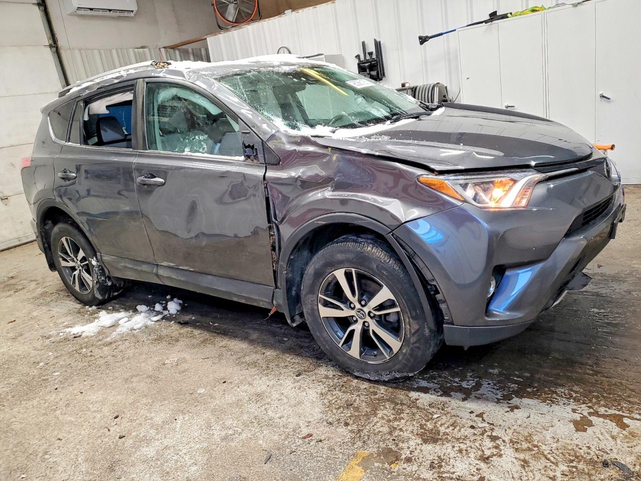 2018 TOYOTA RAV4 ADVENTURE photo 4