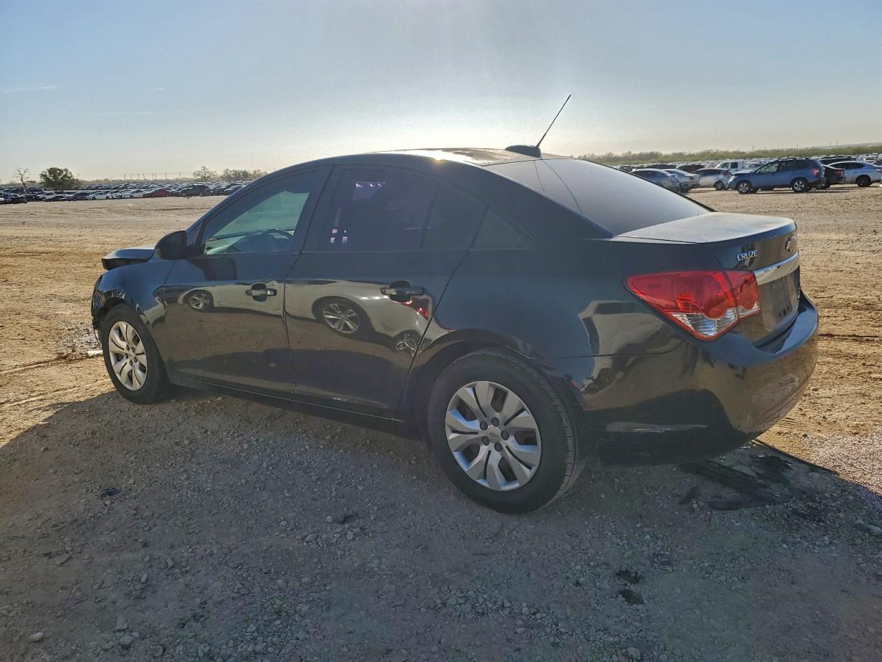 2016 CHEVROLET CRUZE LIMITED LS photo 2
