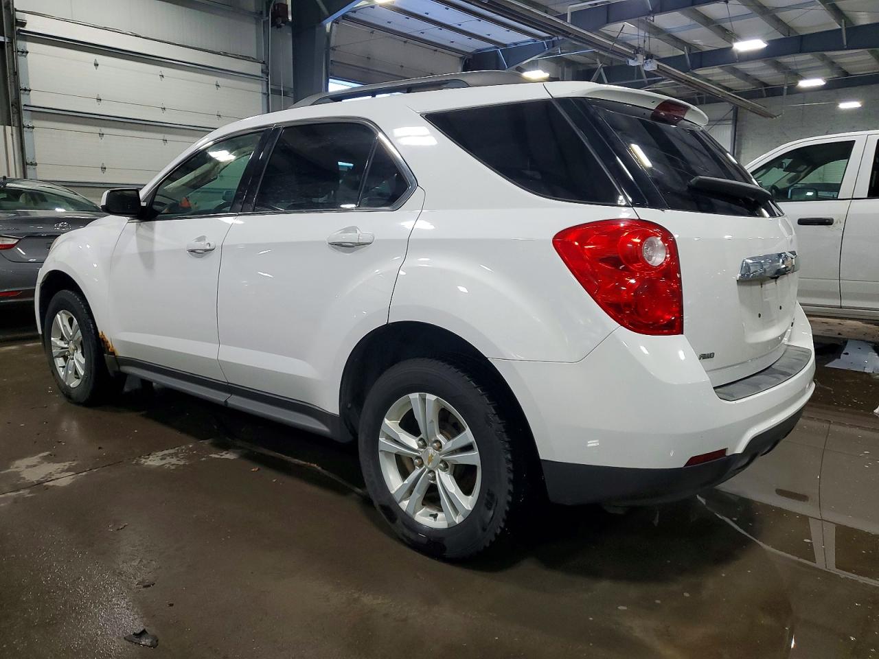 2010 CHEVROLET EQUINOX LT photo 2
