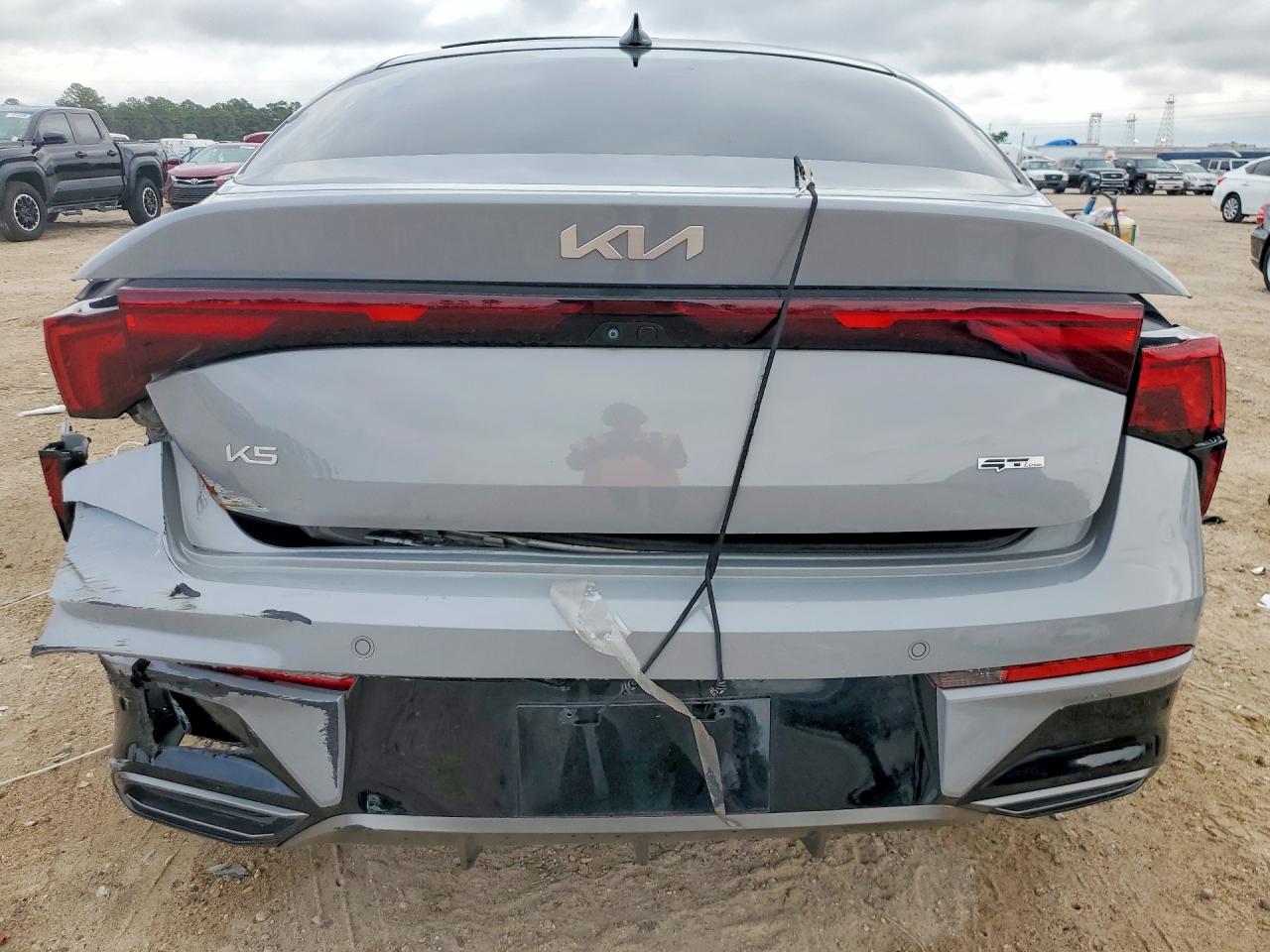 2025 KIA K5 GT LINE photo 6