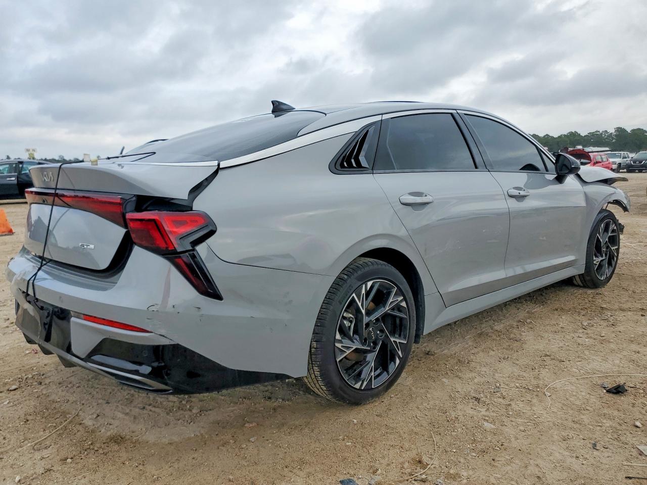 2025 KIA K5 GT LINE photo 3