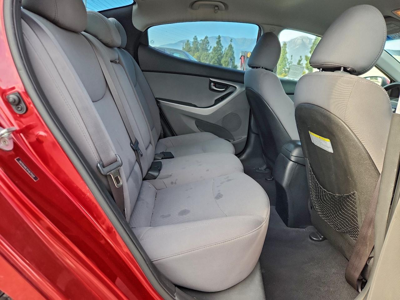 2015 HYUNDAI ELANTRA SE photo 10