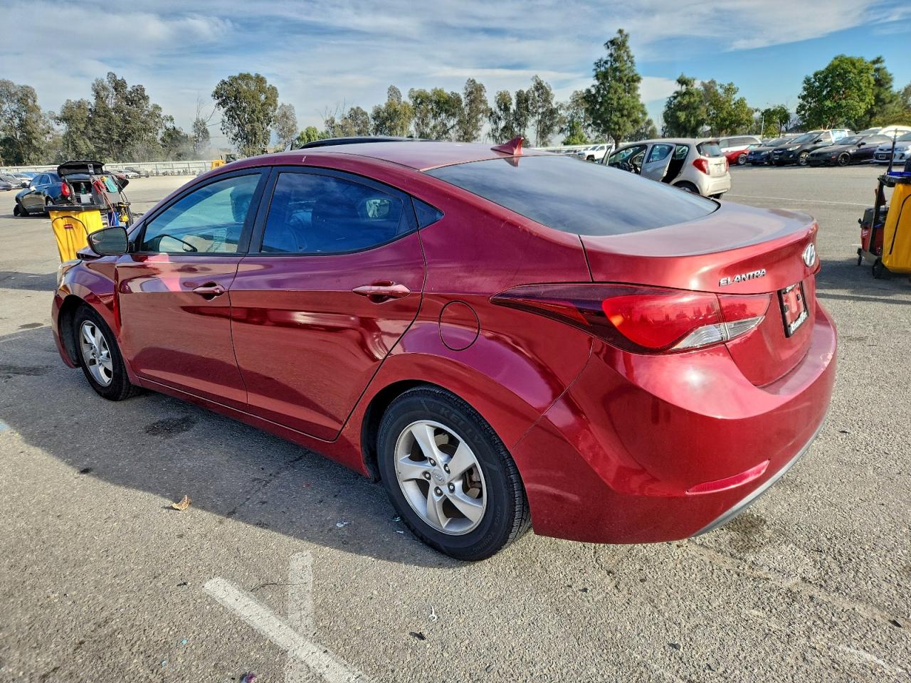 2015 HYUNDAI ELANTRA SE photo 2