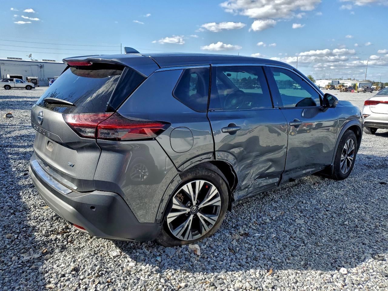 2021 NISSAN ROGUE SV photo 3