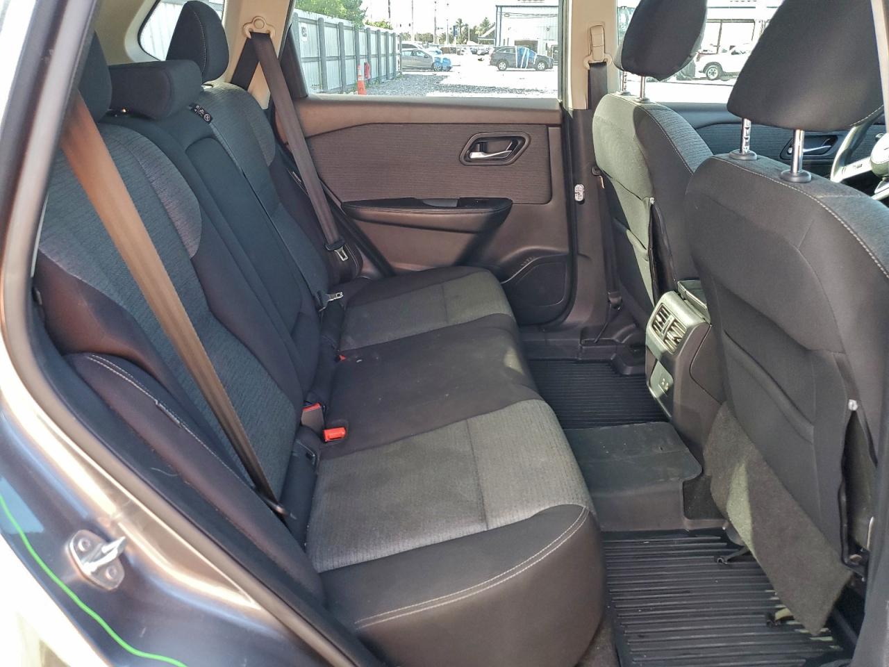 2021 NISSAN ROGUE SV photo 11
