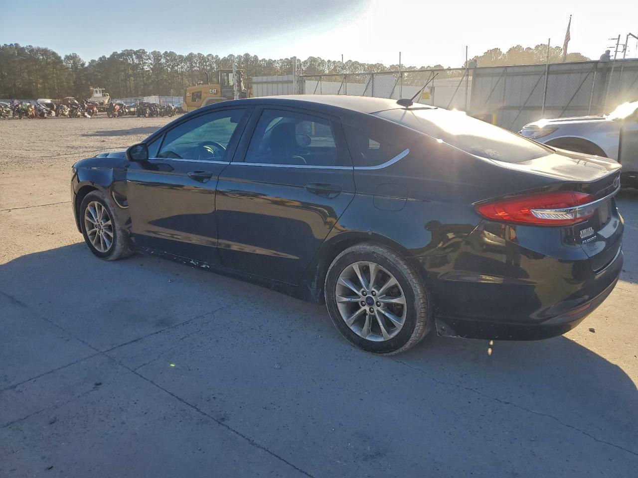 2017 FORD FUSION SE photo 2