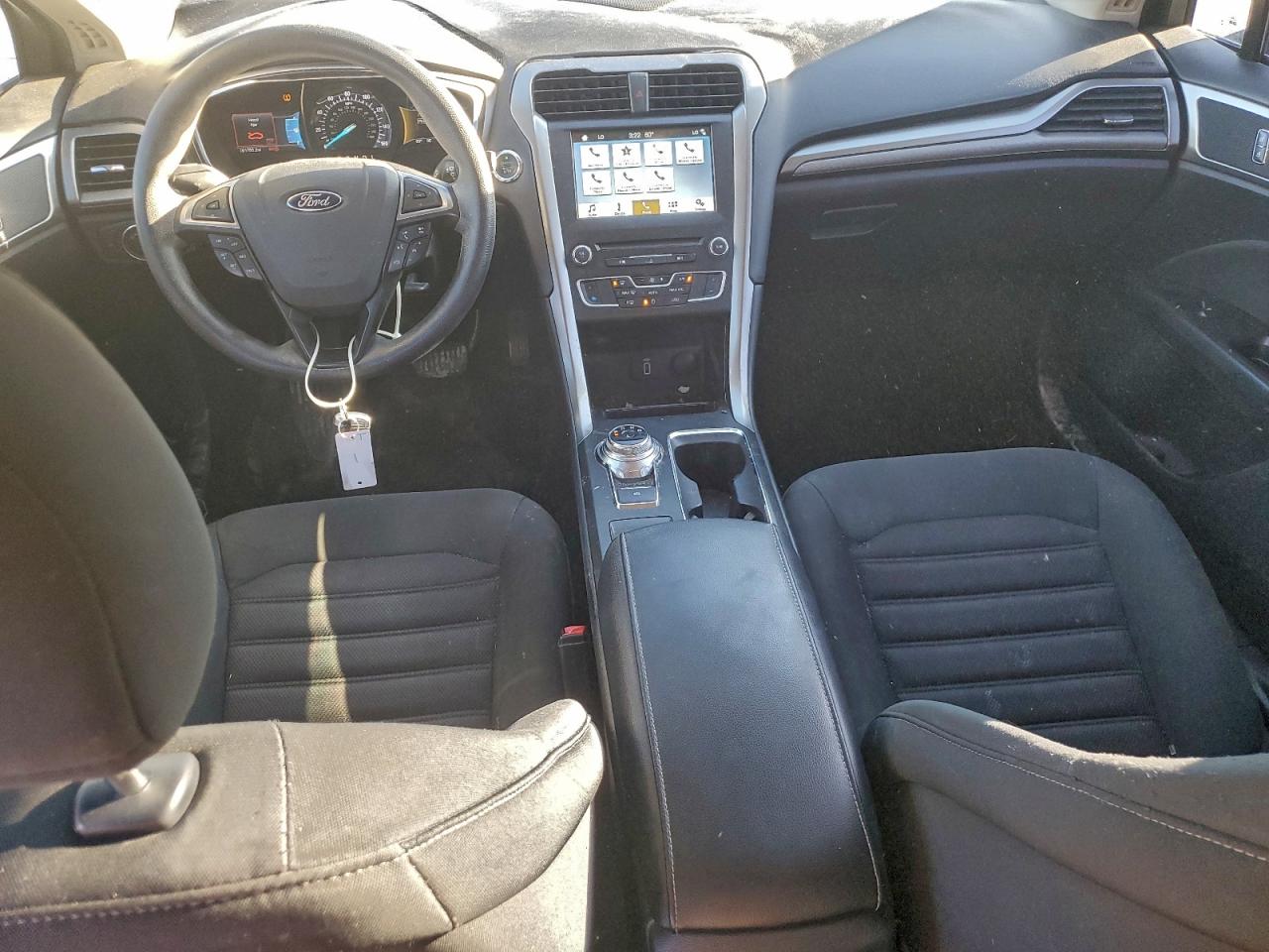 2017 FORD FUSION SE photo 8