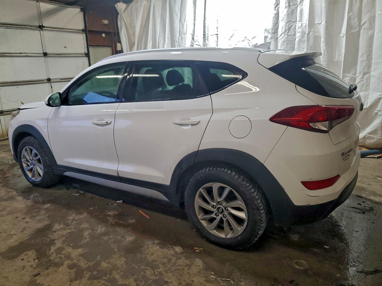 2018 HYUNDAI TUCSON SEL photo 2