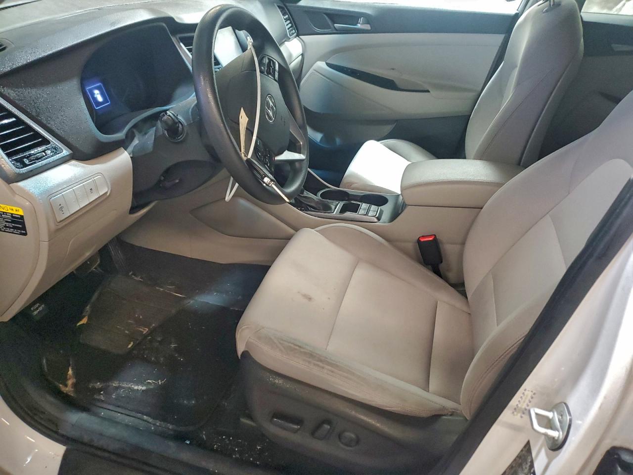 2018 HYUNDAI TUCSON SEL photo 7