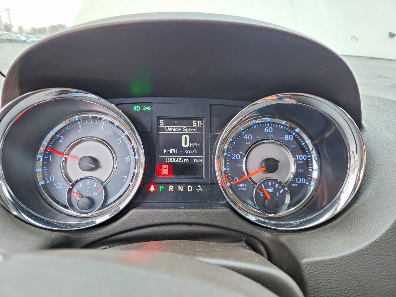 2013 CHRYSLER TOWN & COUNTRY TOURING L photo 9