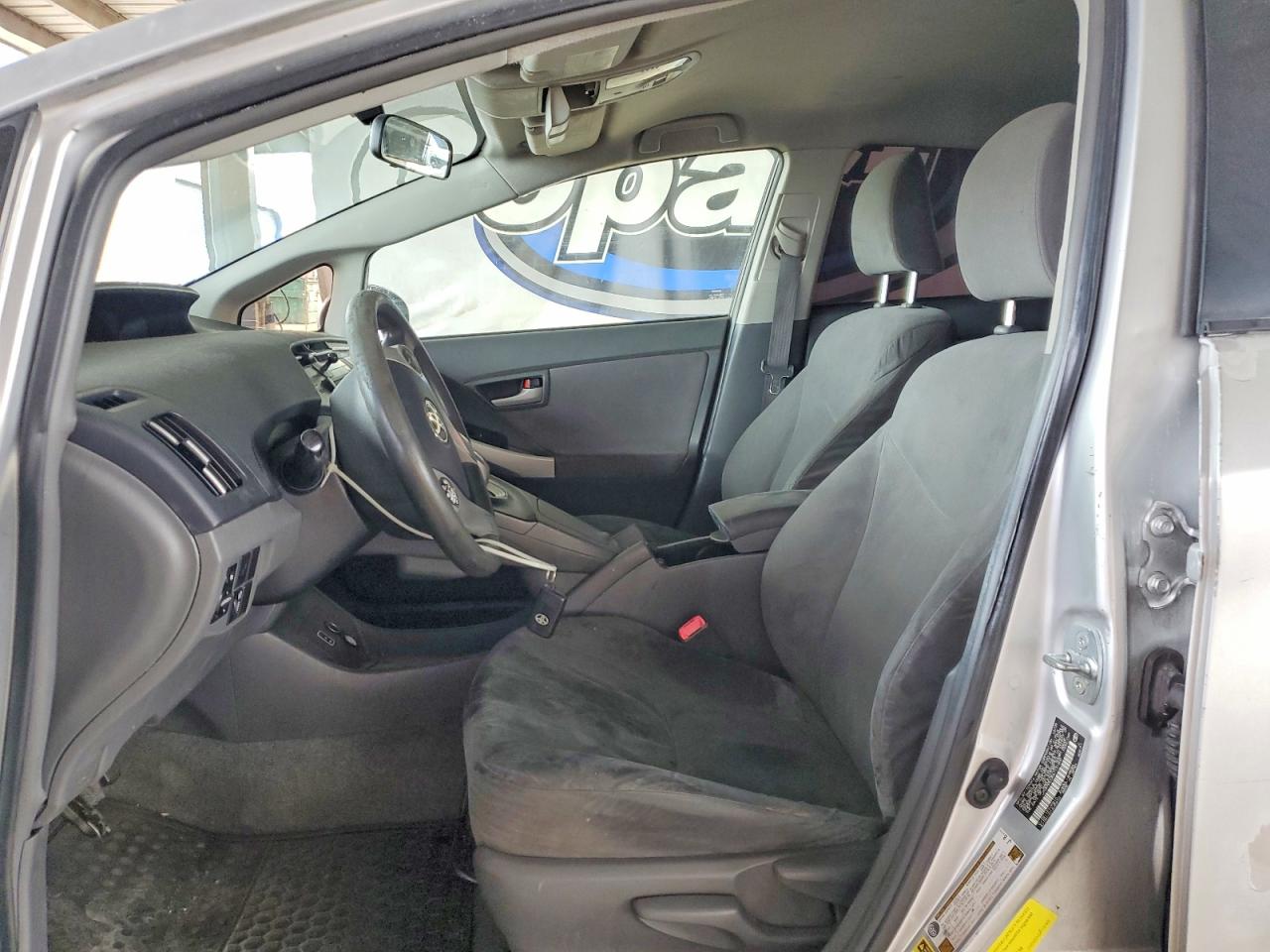 2010 TOYOTA PRIUS photo 7
