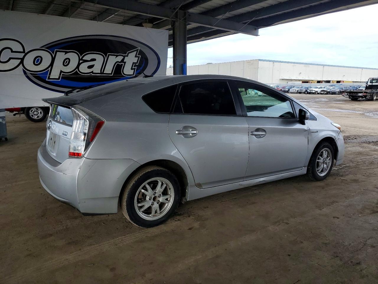 2010 TOYOTA PRIUS photo 3
