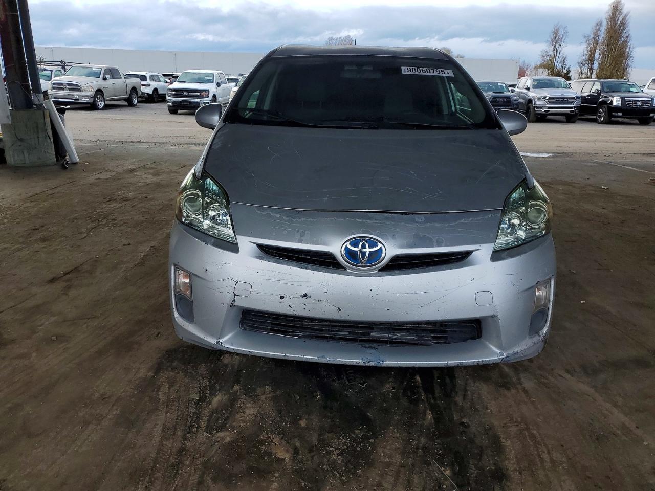 2010 TOYOTA PRIUS photo 5
