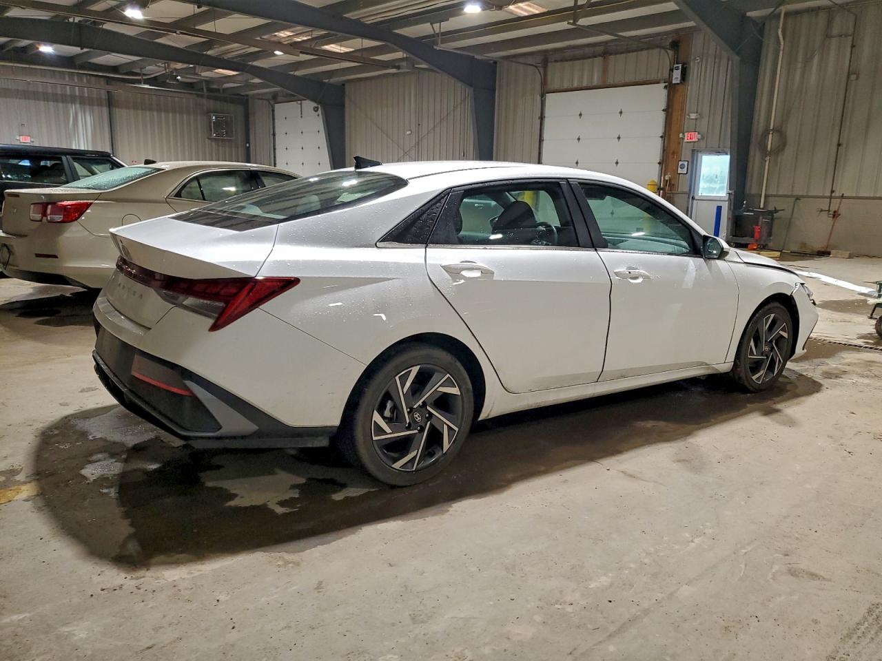 2025 HYUNDAI ELANTRA SEL photo 3