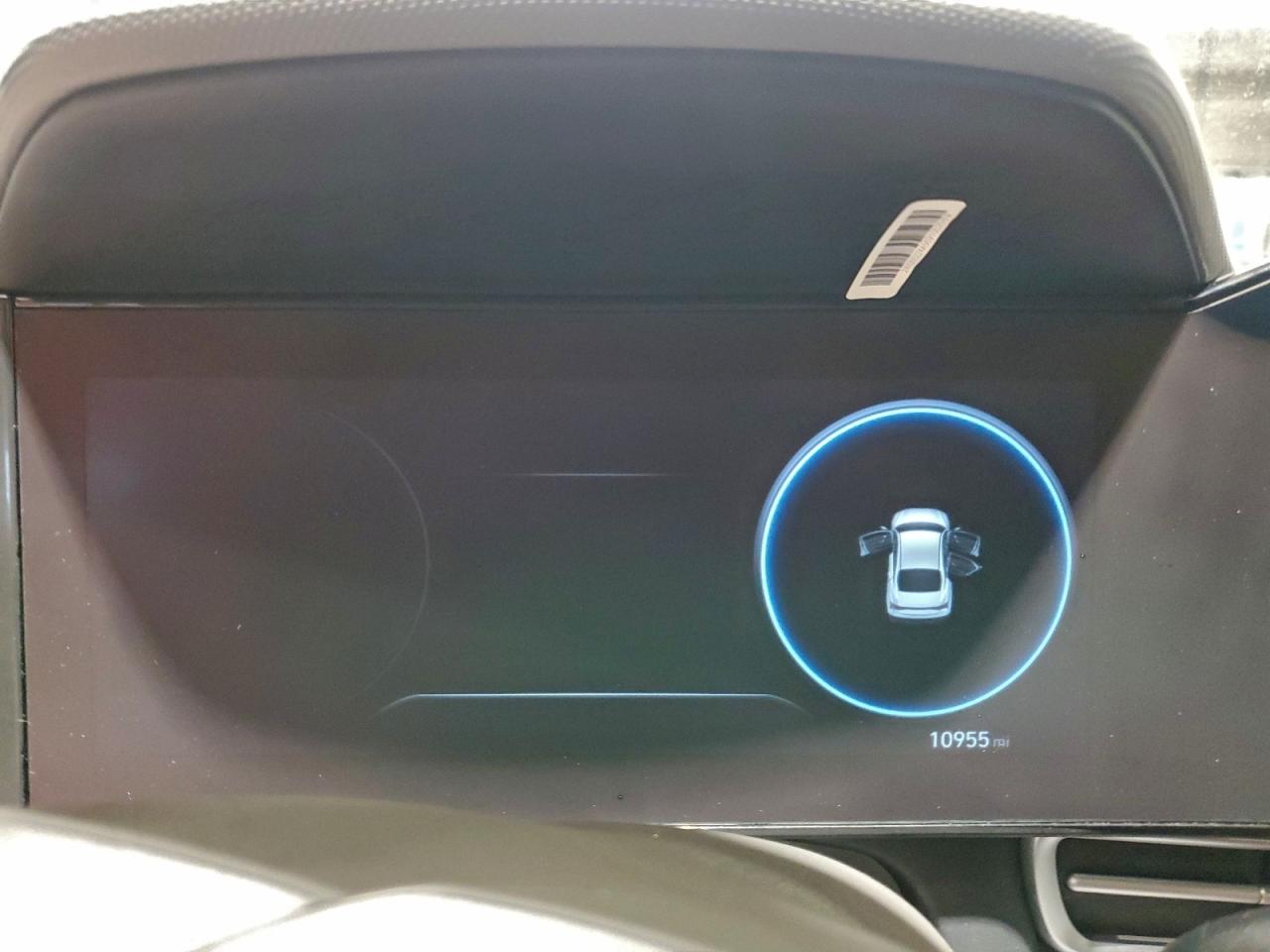 2025 HYUNDAI ELANTRA SEL photo 9