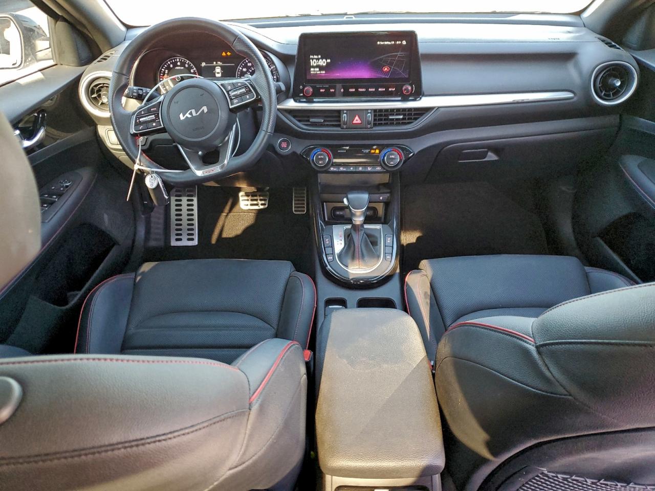 2024 KIA FORTE GT photo 8