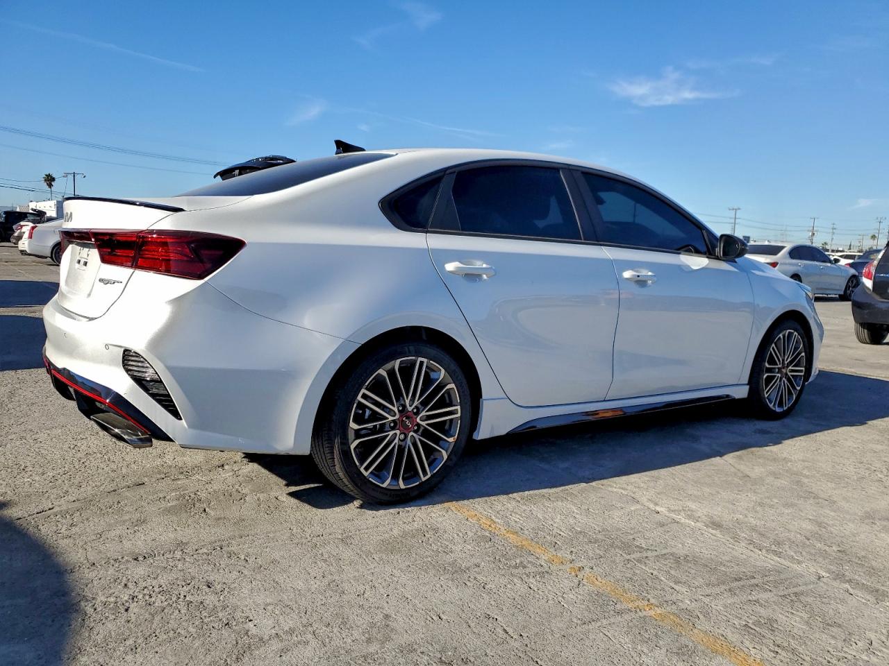 2024 KIA FORTE GT photo 3