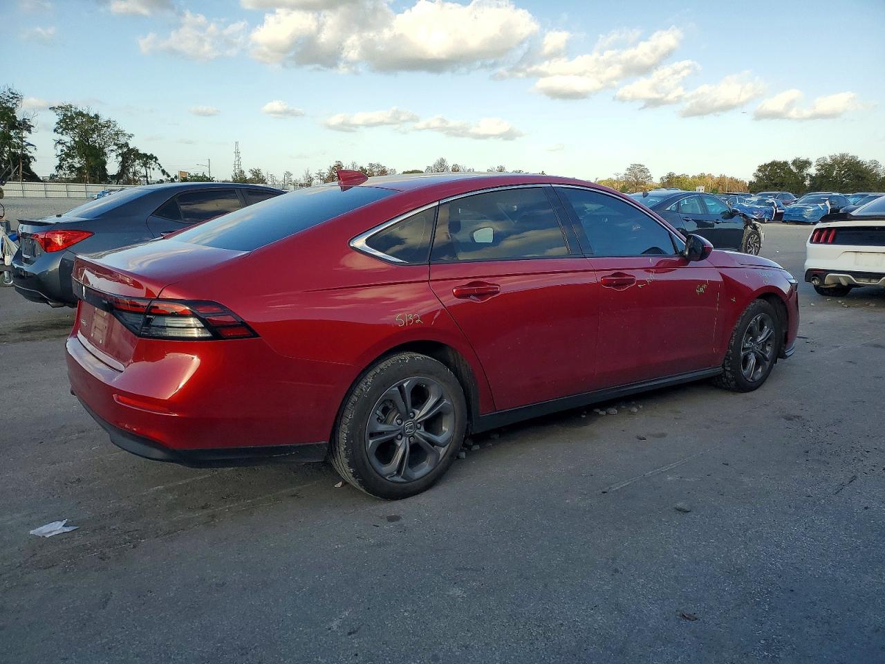 2024 HONDA ACCORD EX photo 3