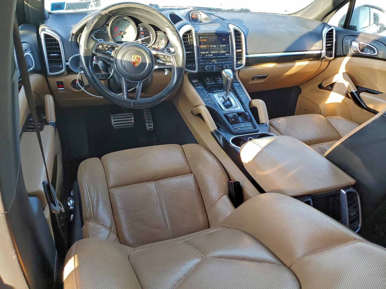 2015 PORSCHE CAYENNE S photo 8