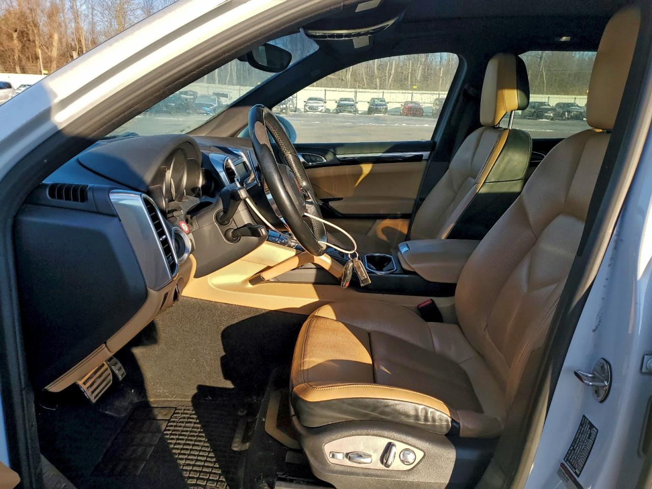 2015 PORSCHE CAYENNE S photo 7