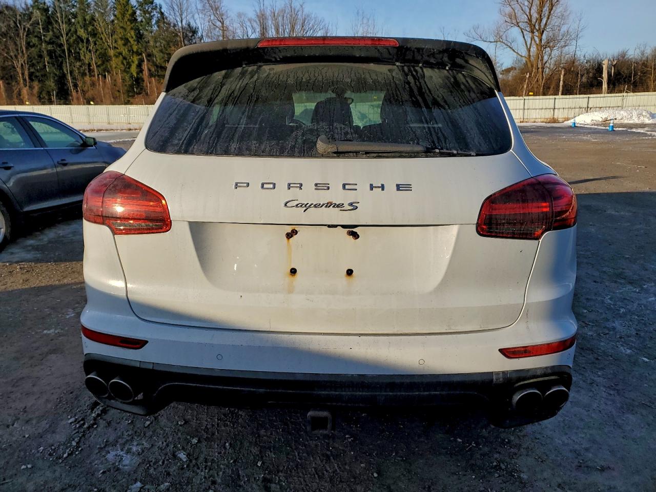 2015 PORSCHE CAYENNE S photo 6
