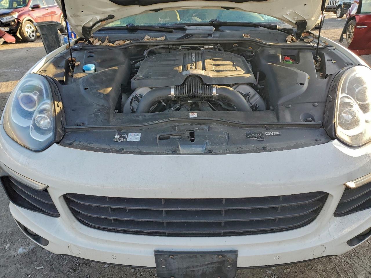 2015 PORSCHE CAYENNE S photo 12