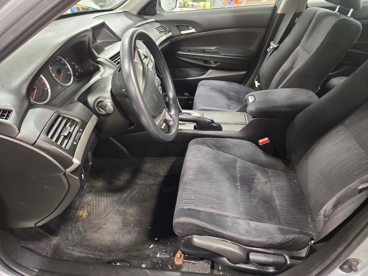 2012 HONDA ACCORD LX photo 7