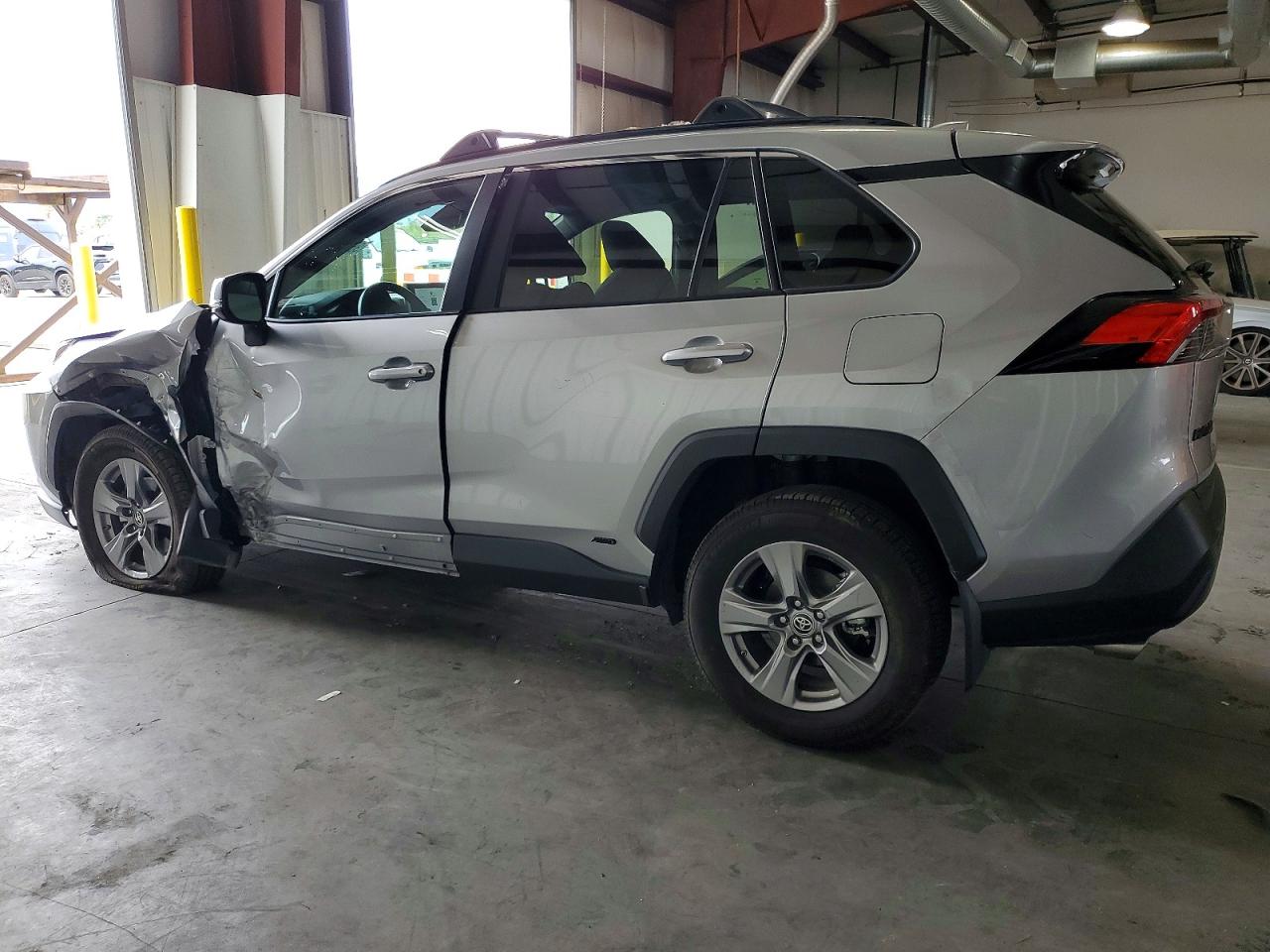 2024 TOYOTA RAV4 LE photo 2