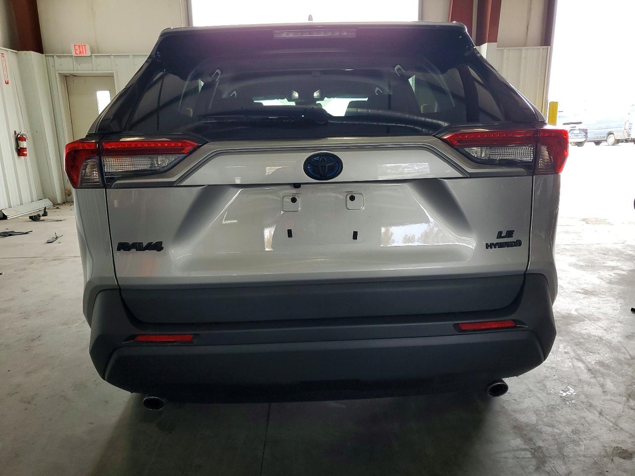 2024 TOYOTA RAV4 LE photo 6