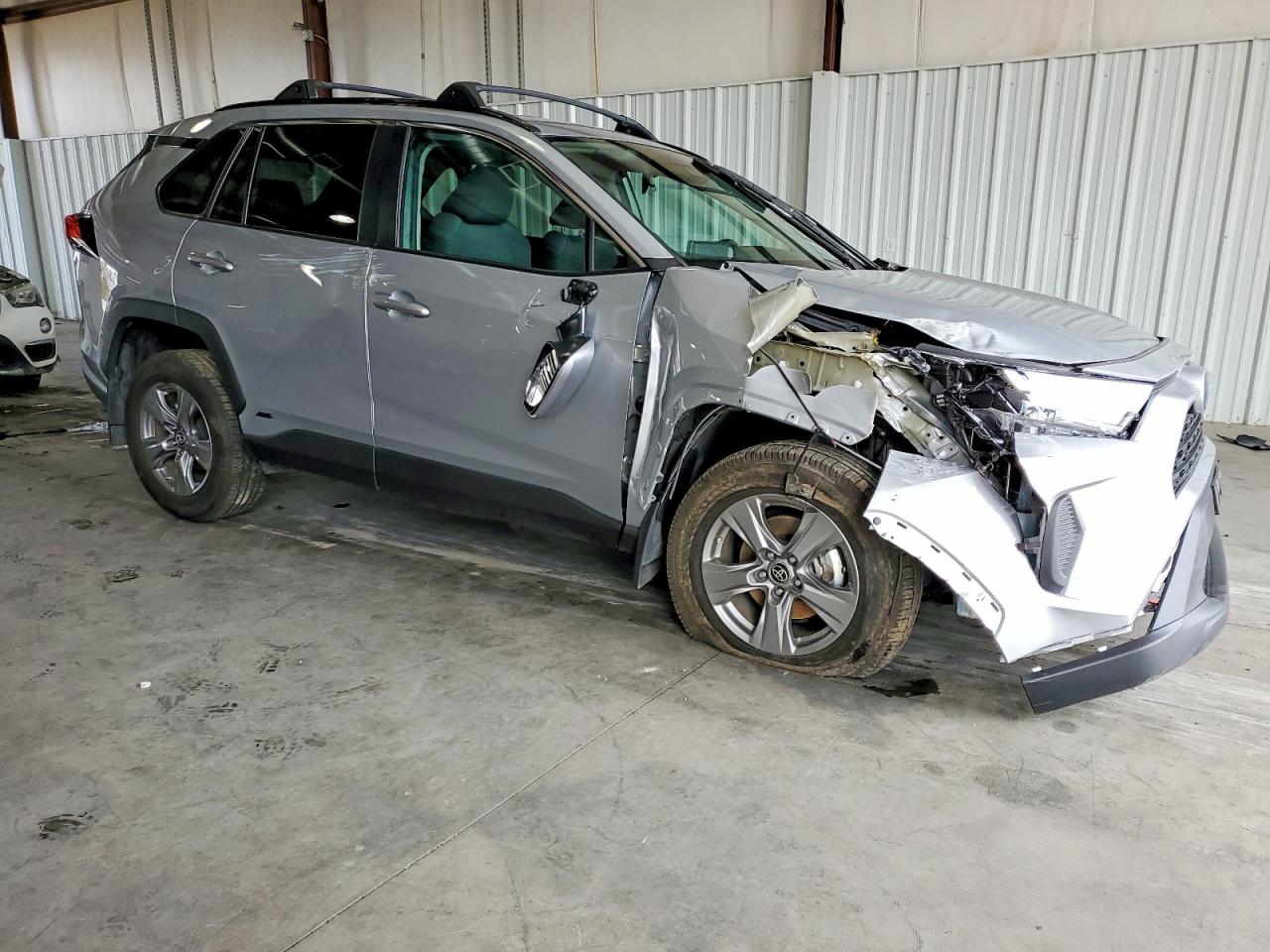 2024 TOYOTA RAV4 LE photo 4