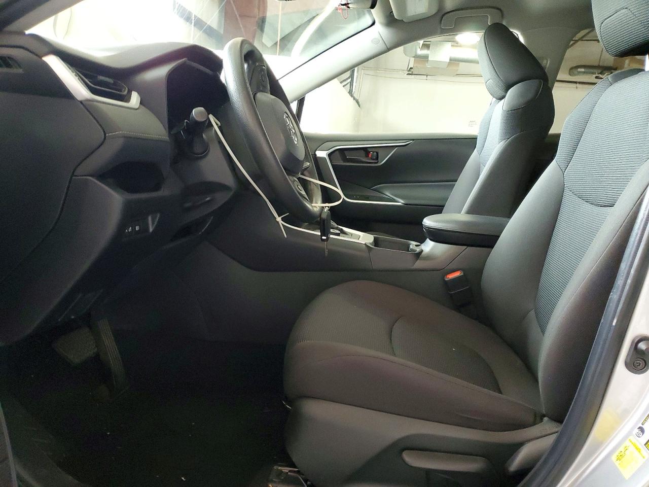 2024 TOYOTA RAV4 LE photo 7