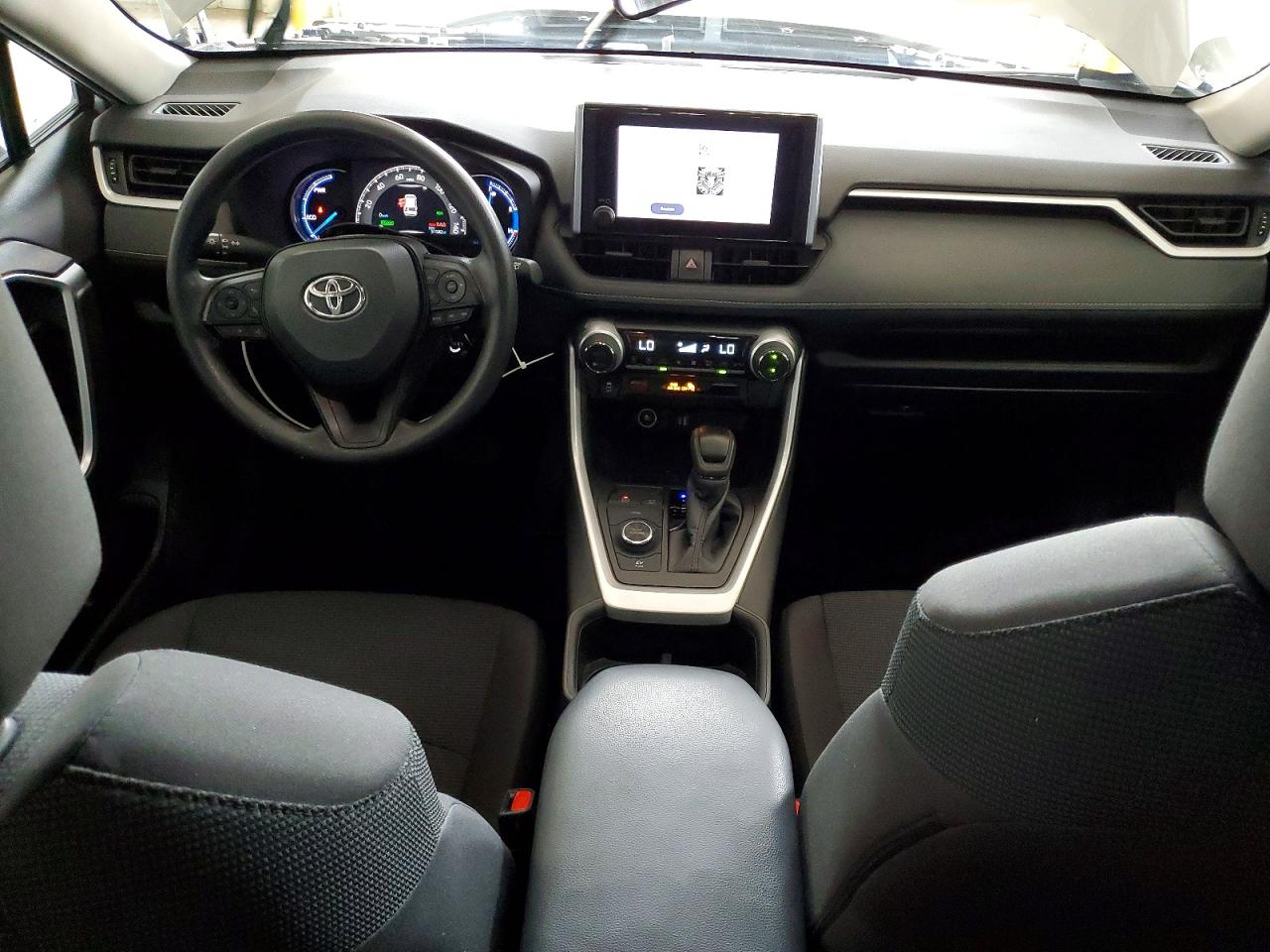 2024 TOYOTA RAV4 LE photo 8