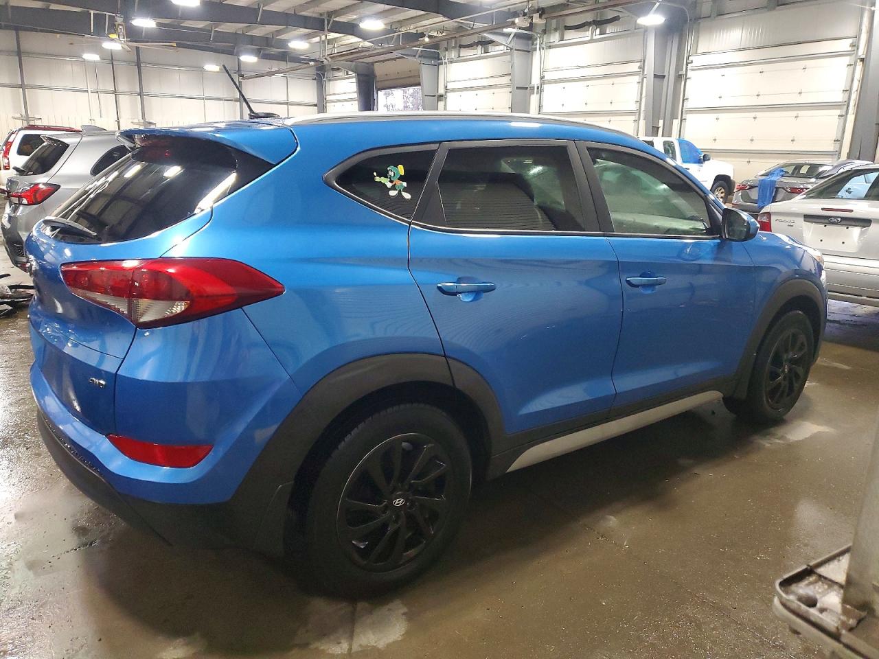 2017 HYUNDAI TUCSON SE photo 3
