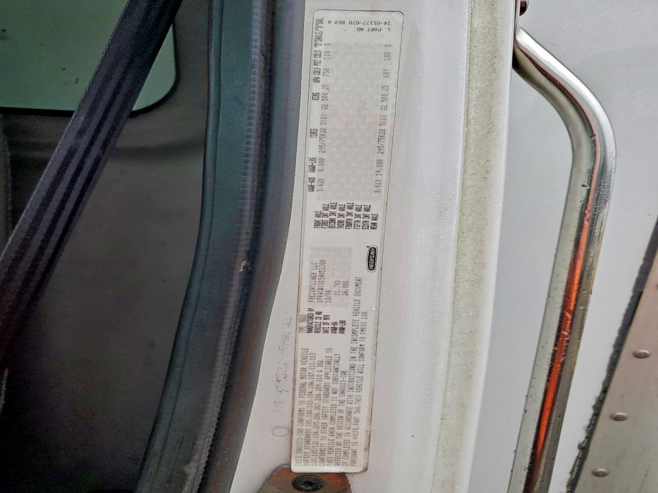2005 FREIGHTLINER M2 106 MEDIUM DUTY photo 10