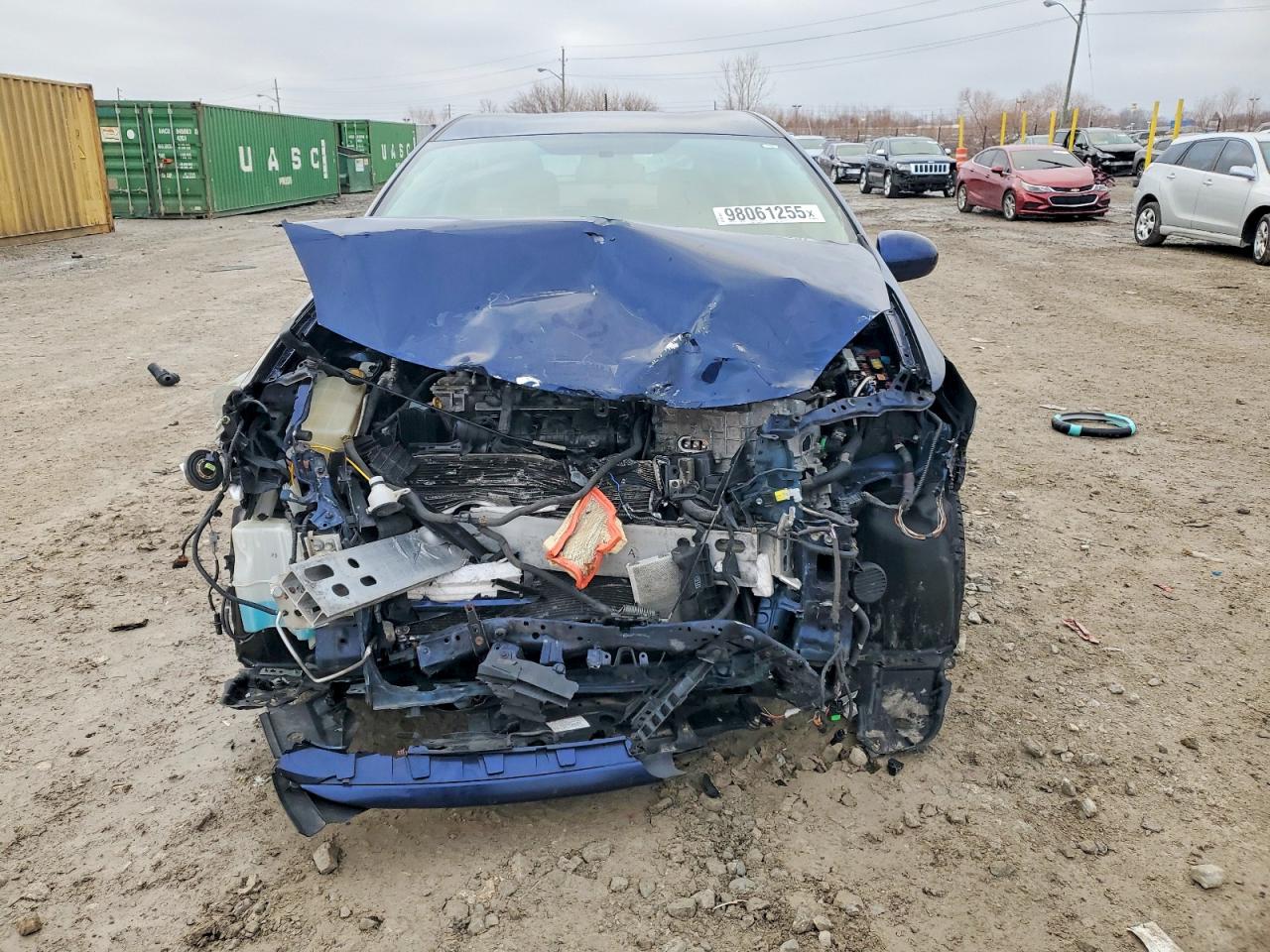 2013 TOYOTA PRIUS photo 5
