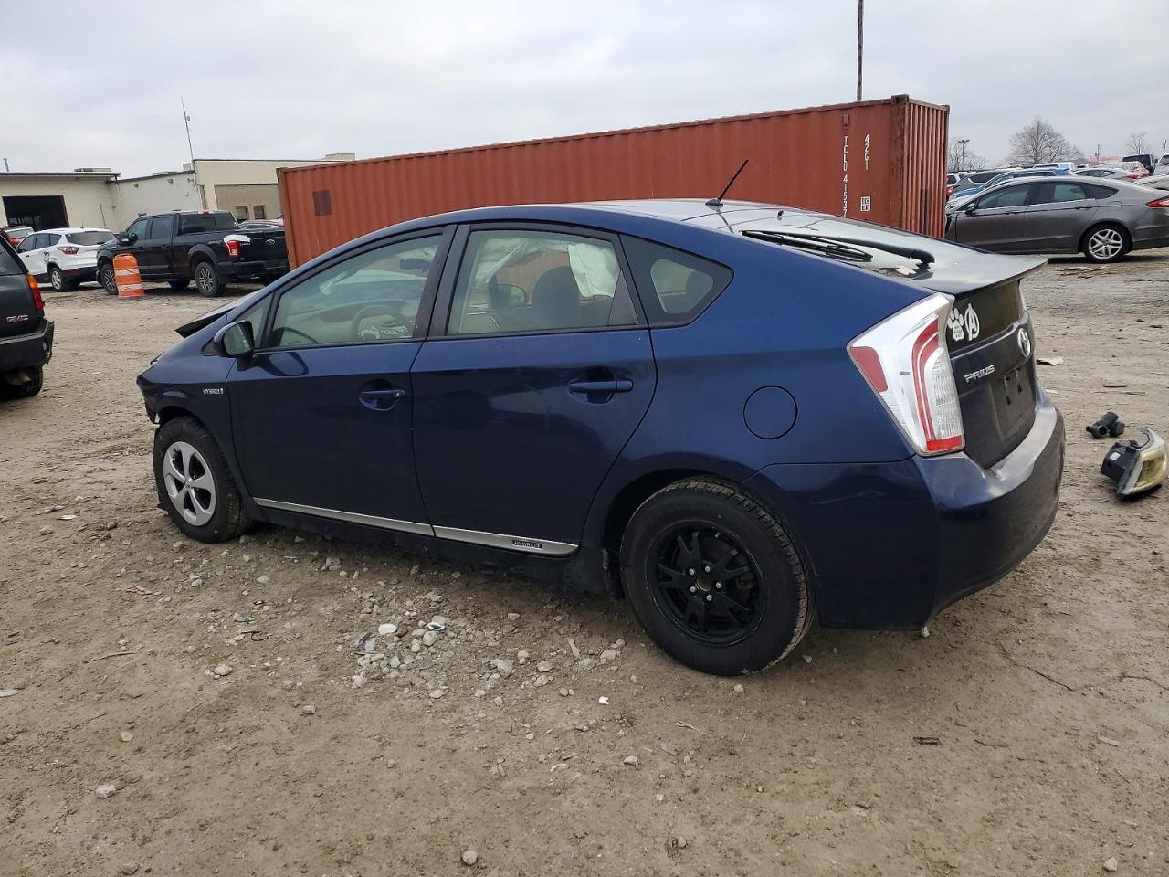 2013 TOYOTA PRIUS photo 2