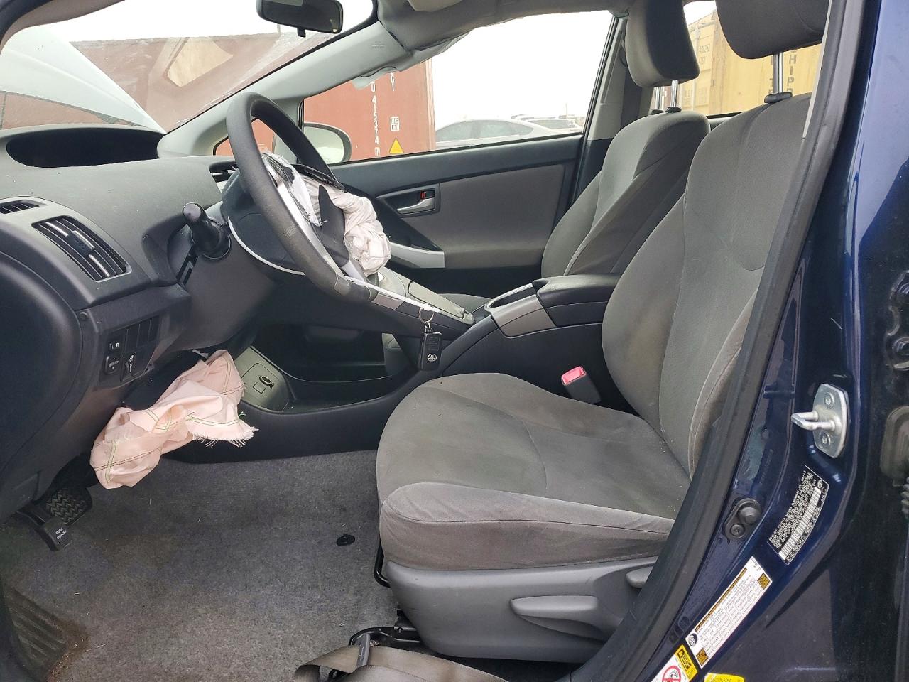 2013 TOYOTA PRIUS photo 7