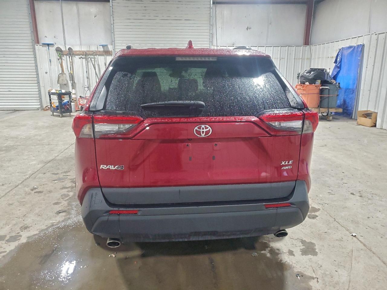 2022 TOYOTA RAV4 XLE photo 6
