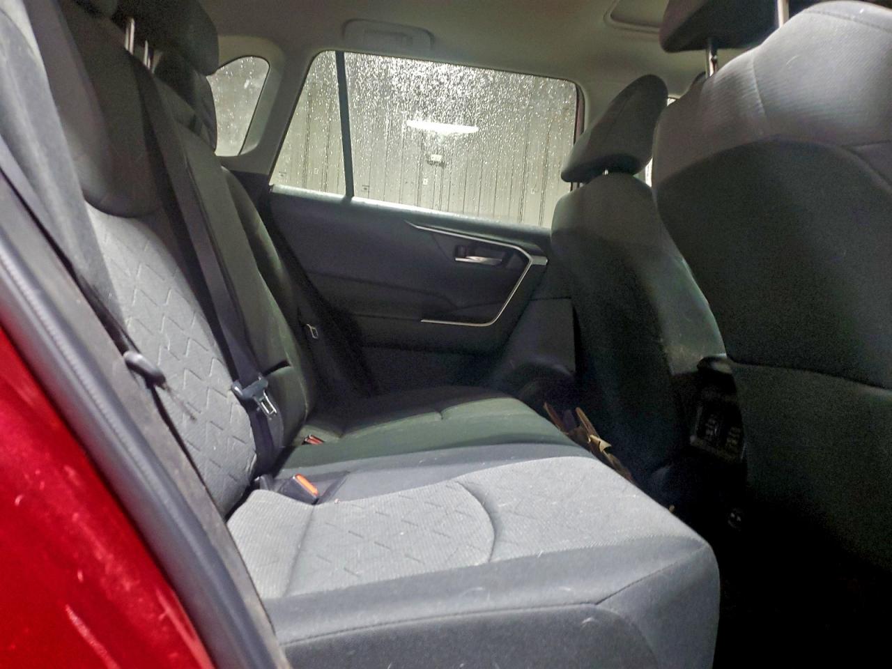 2022 TOYOTA RAV4 XLE photo 11