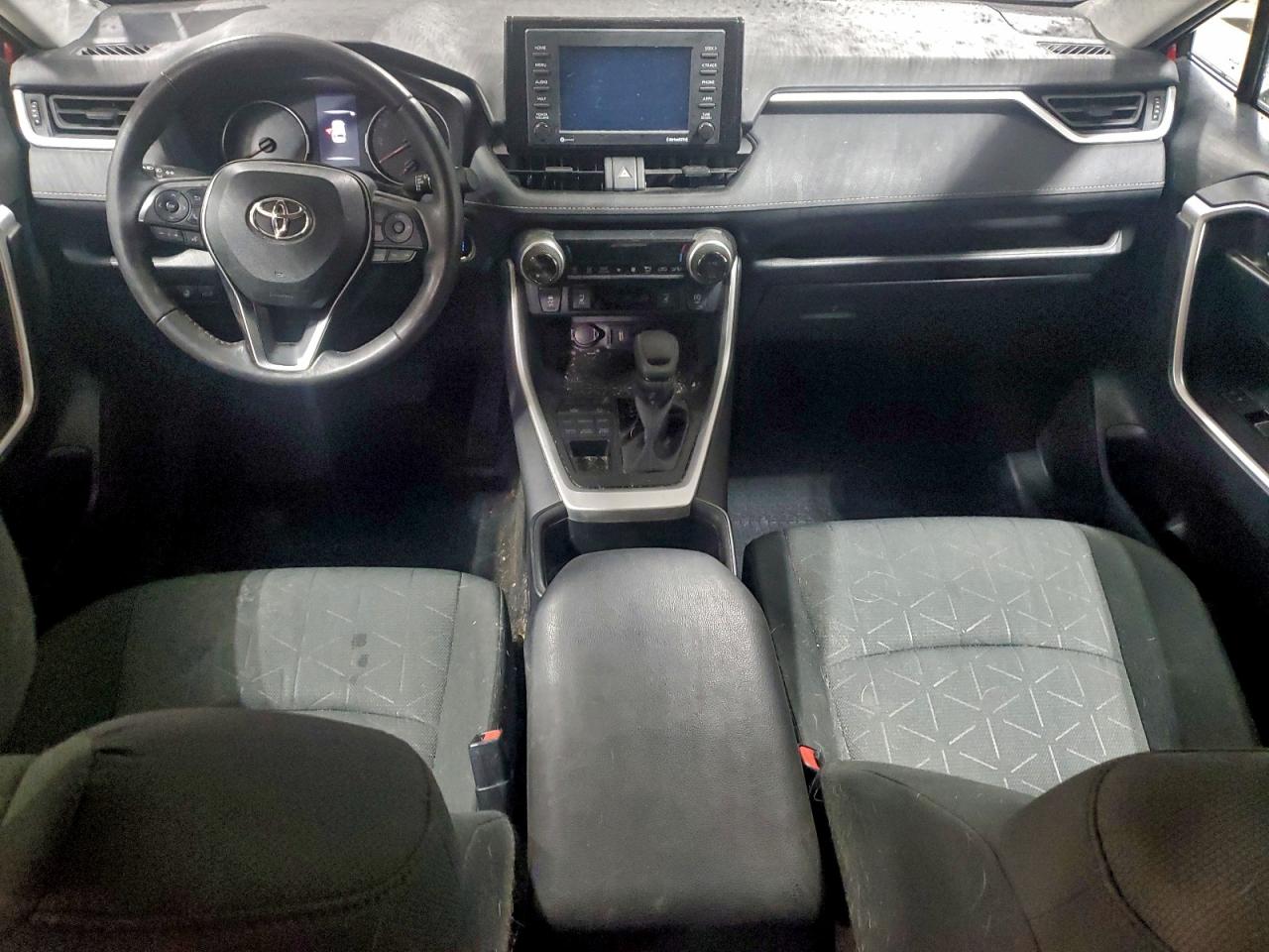 2022 TOYOTA RAV4 XLE photo 8