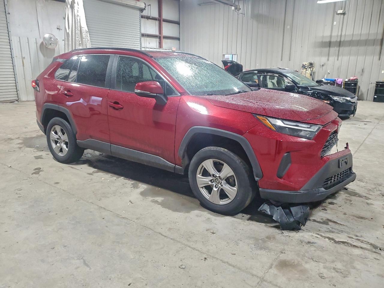2022 TOYOTA RAV4 XLE photo 4