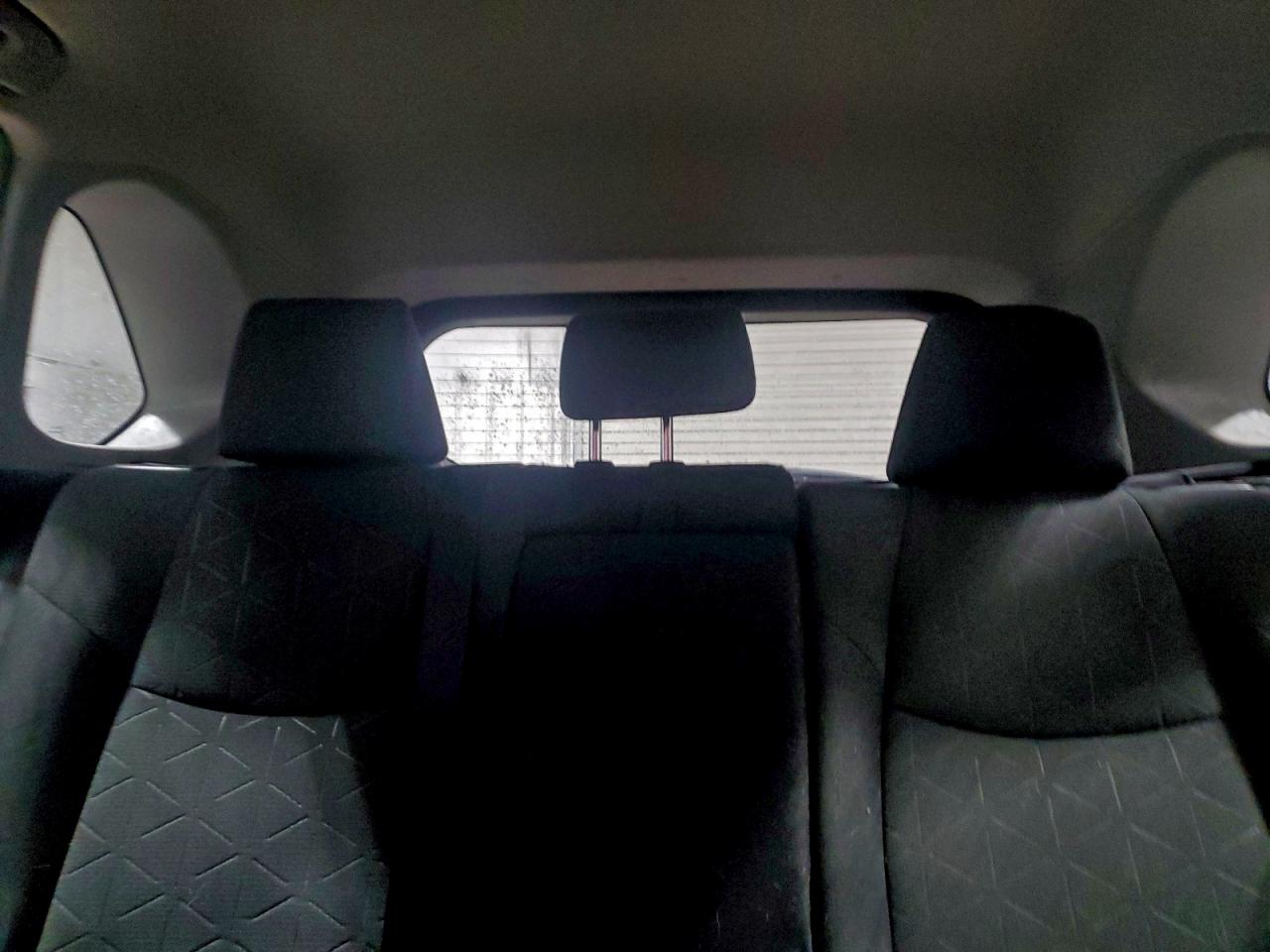 2022 TOYOTA RAV4 XLE photo 10