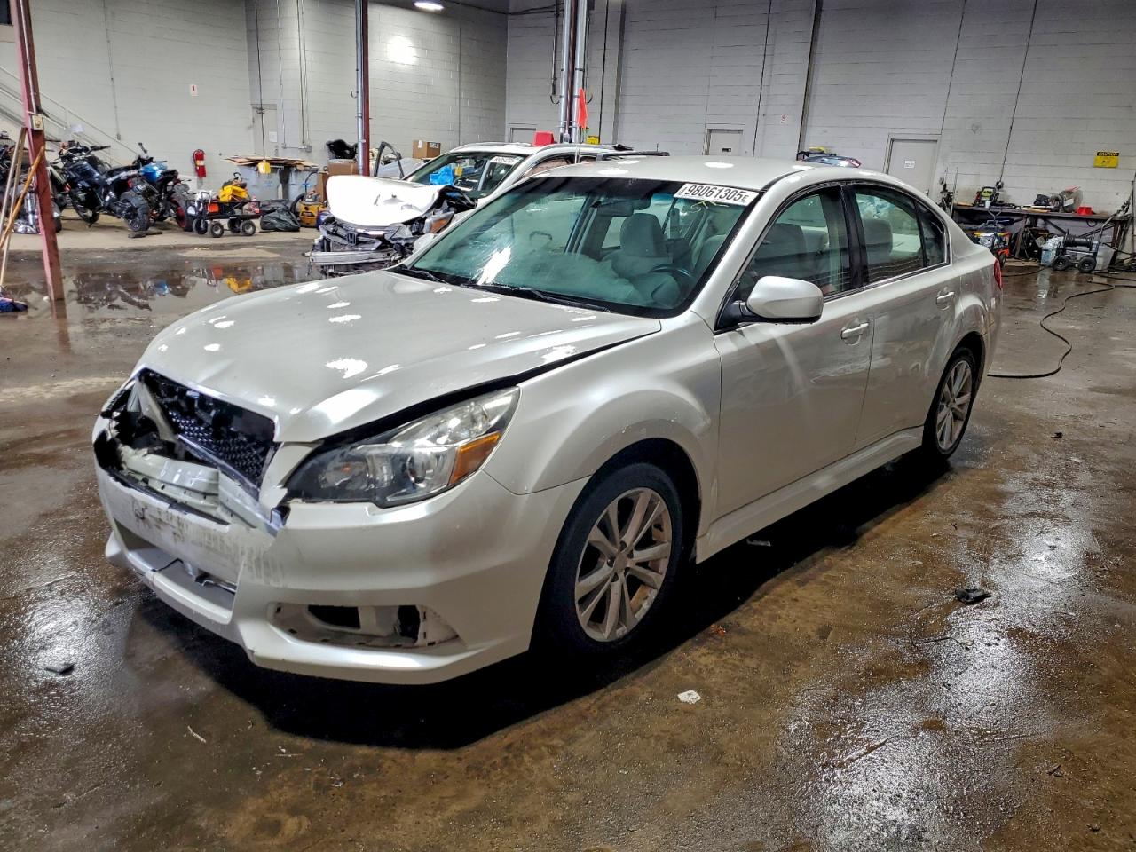 2013 SUBARU LEGACY