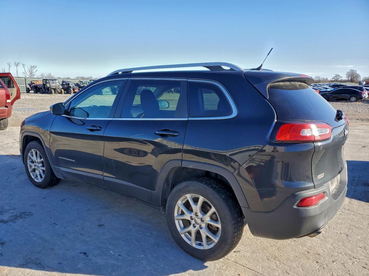 2015 JEEP CHEROKEE LATITUDE photo 2