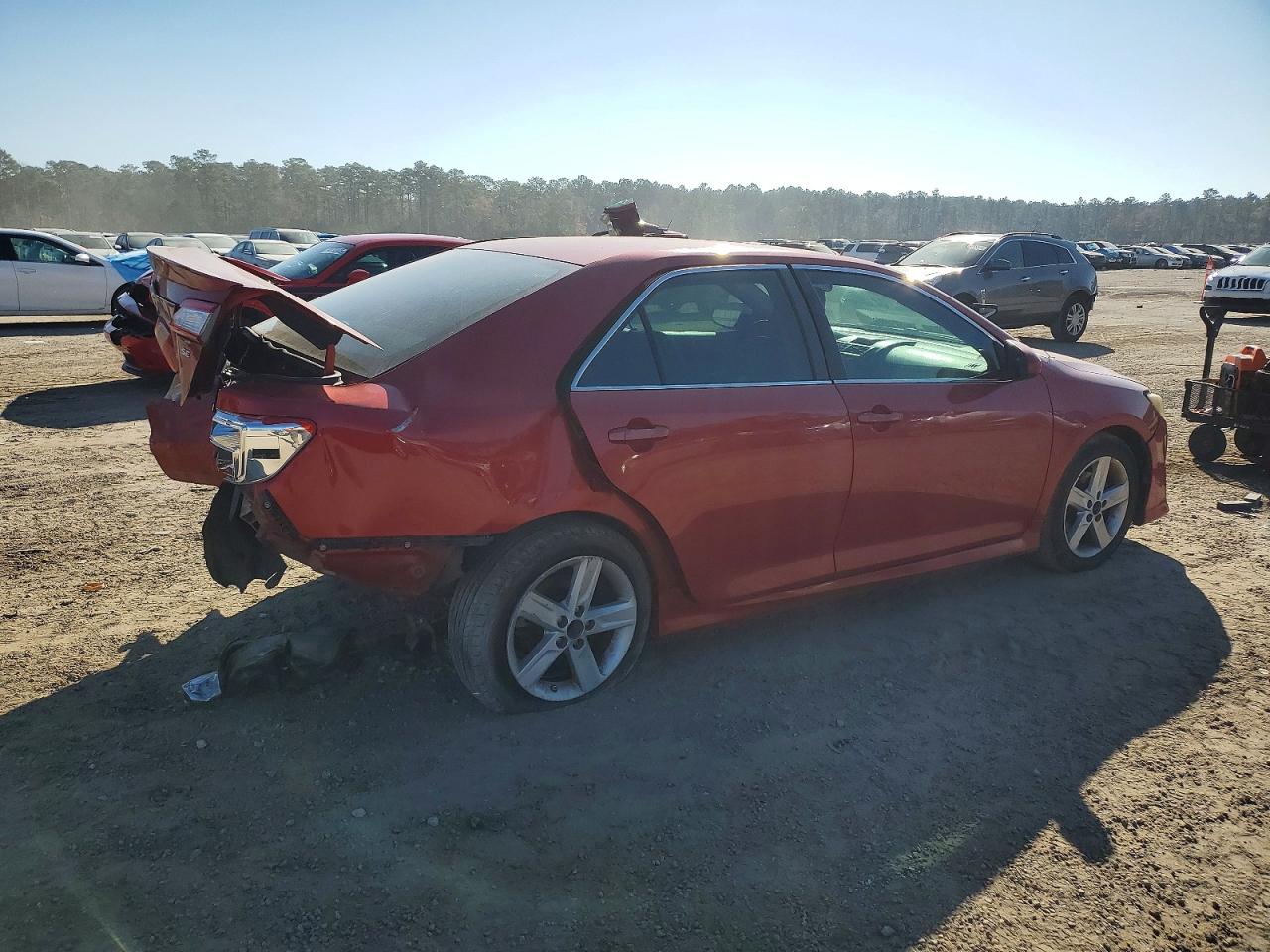 2013 TOYOTA CAMRY L photo 3