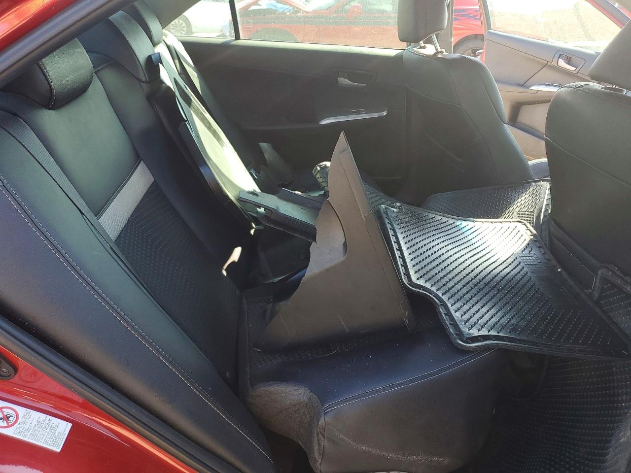 2013 TOYOTA CAMRY L photo 10